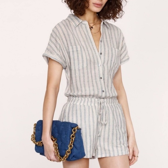 HEARTLOOM Cece Striped Linen Blend Romper Pin Striped Blue & Red XS - Picture 1 of 16